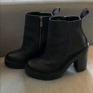 Dr. Martens/Doc Martens Magdalena Wyoming Boots